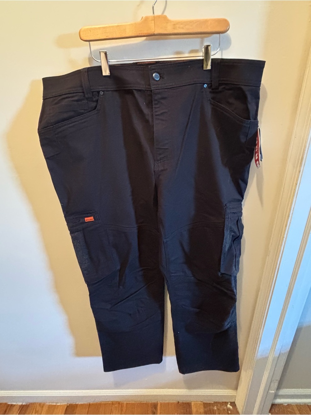 BRUNT Men's Black Cargo Pants NWT
